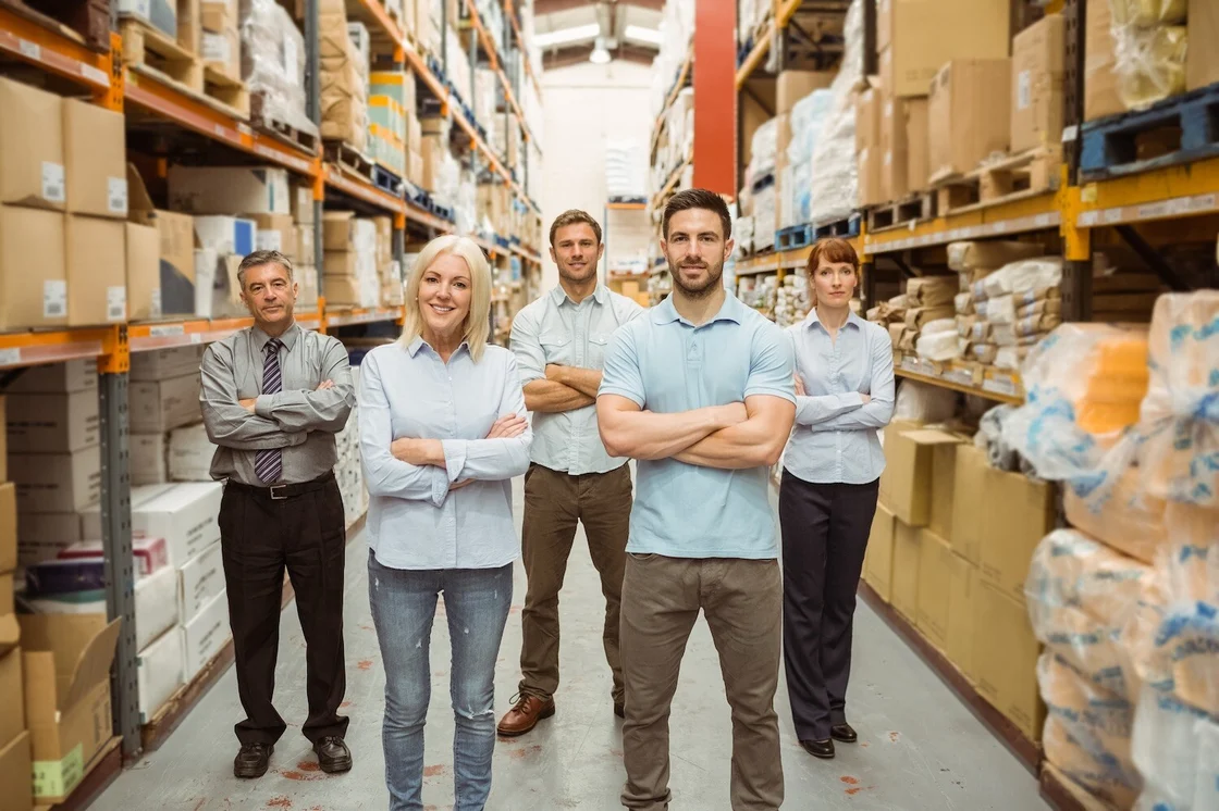 como atraer a los mejores empleados de almacén